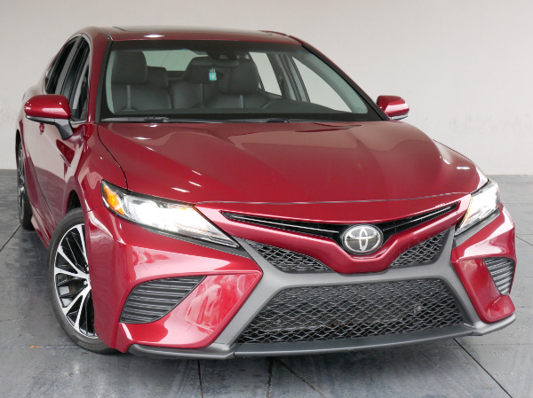 Used 18 Toyota Camry Se Marietta Ga